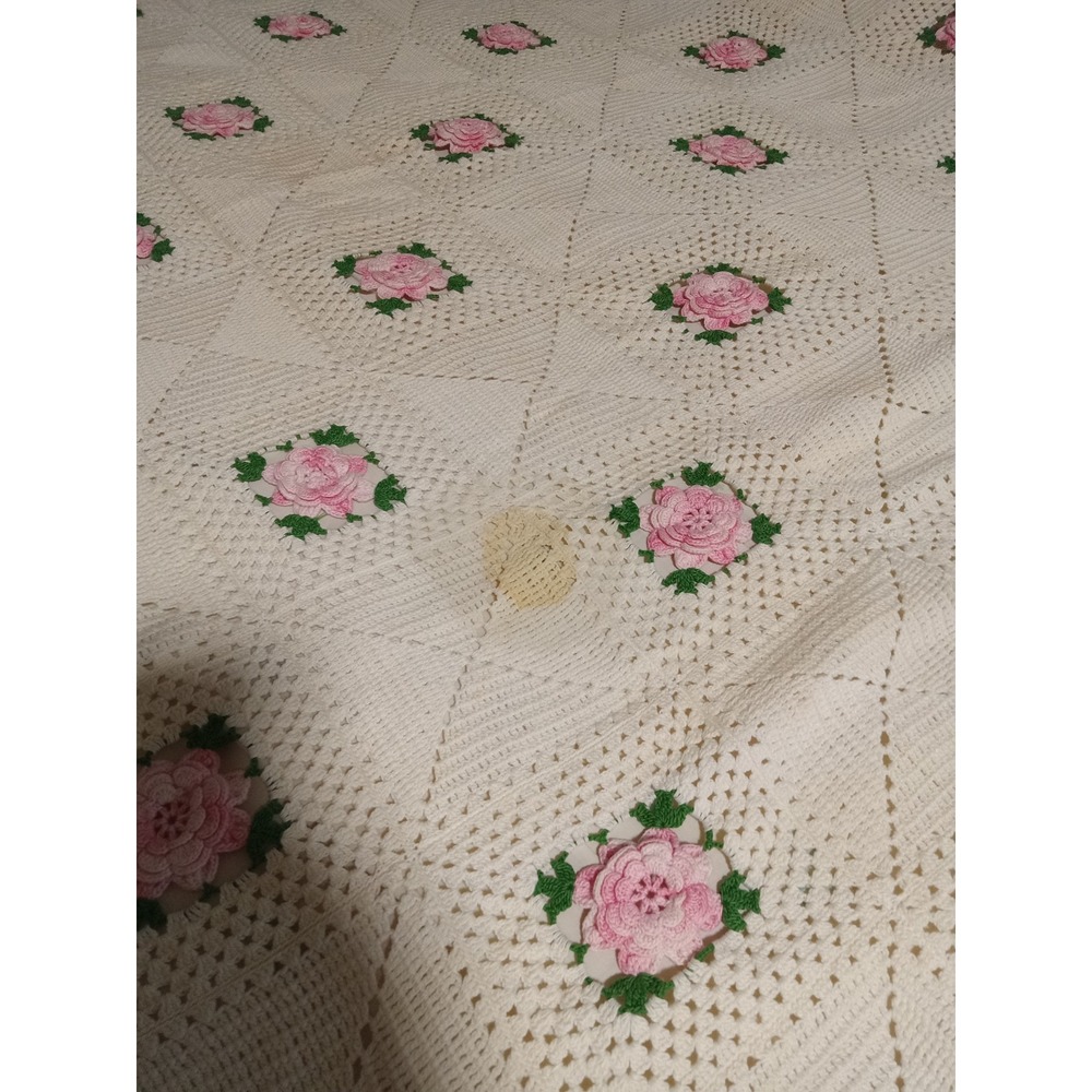 Vintage Handmade Crochet Bedspread Pink Rose Floral Coverlet 72x106 Cottagecore - Picture 6 of 8